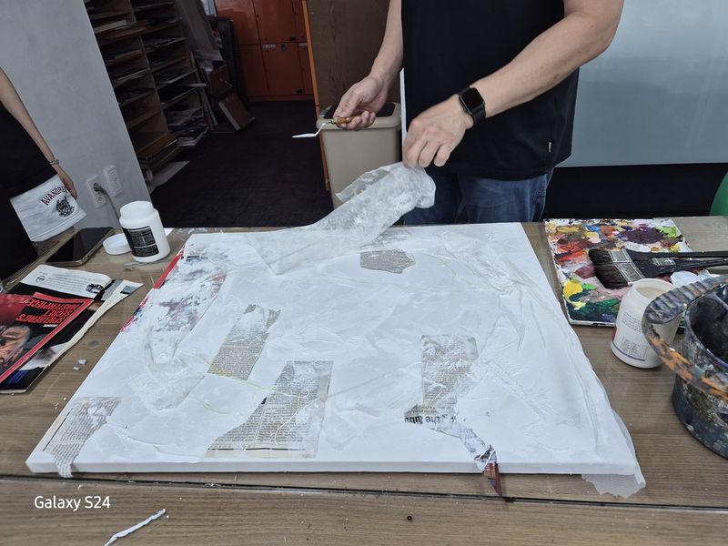 AOII Foundation Art Scholarships for Students - Royal Blue Art 작업 공간