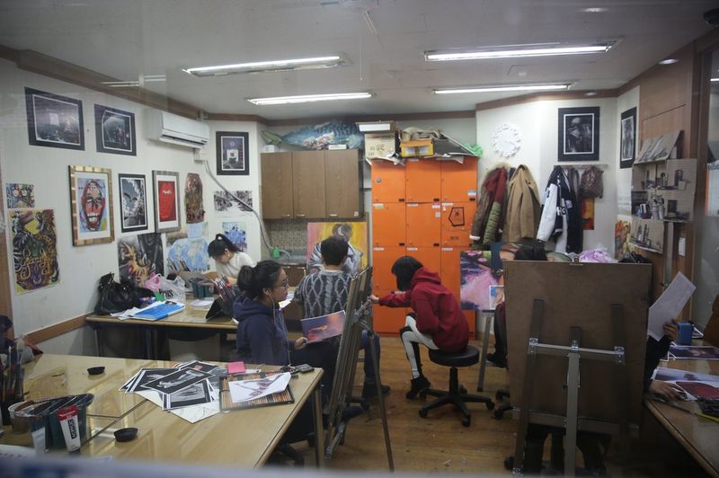 TU Delft vs RISD for Industrial Design Master's - Royal Blue Art — 압구정 포트폴리오 클래스