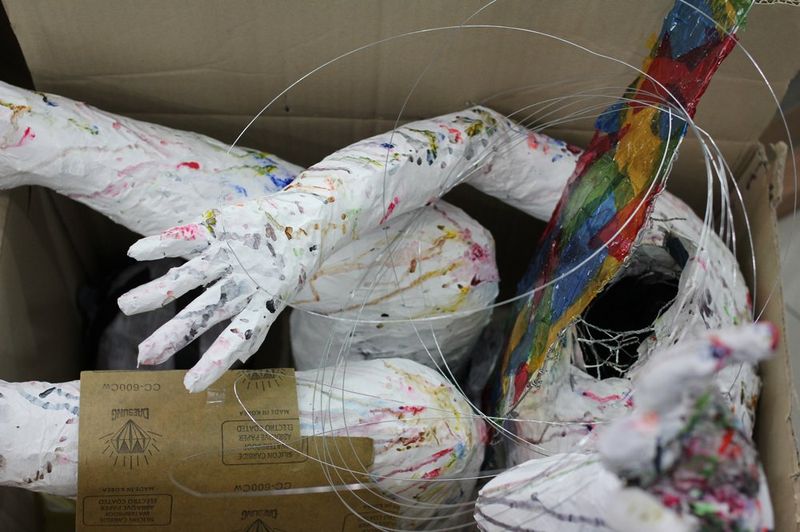 Top 5 Art Schools for Ceramics in the US - Royal Blue Art 수업 현장