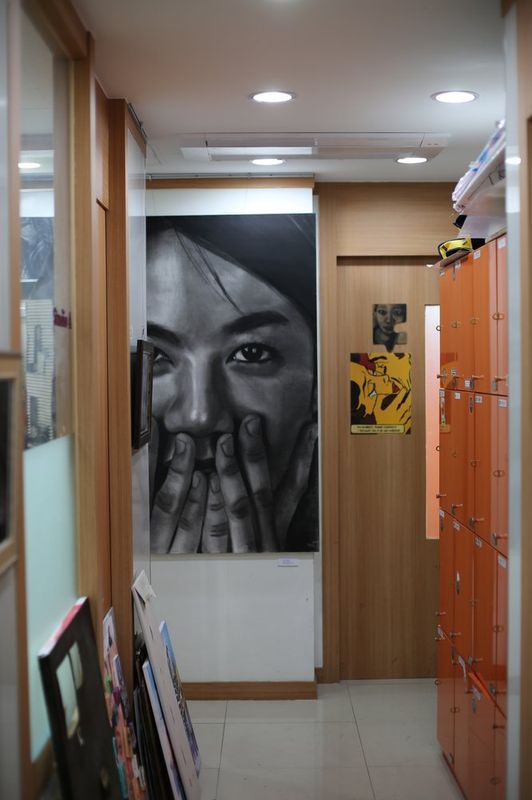 SAIC Scholarships for International Students Explained - 압구정 Royal Blue Art 스튜디오