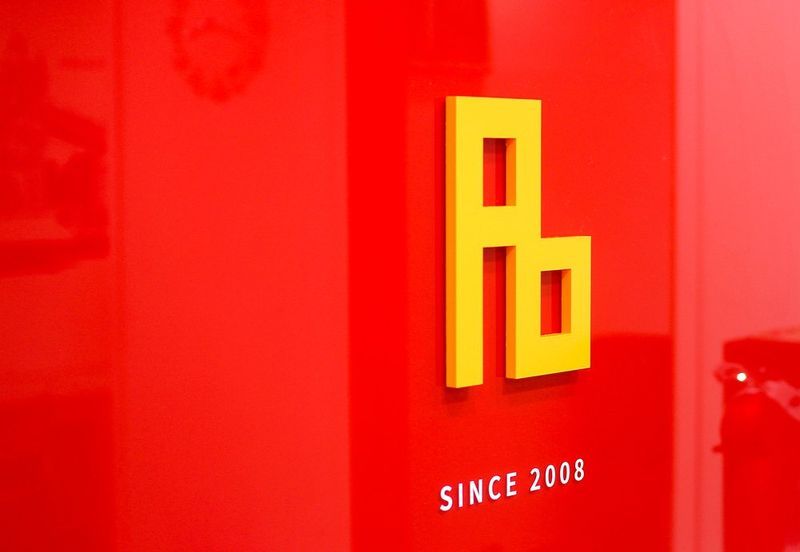 Parsons Fashion Design Department: Deep Dive - Royal Blue Art 작업 공간